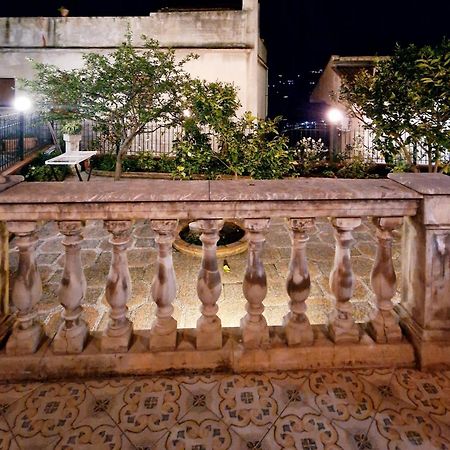 Donna Rosa - Your Home In Taormina Buitenkant foto